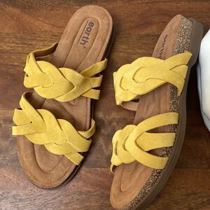 Earth Desty Round Toe Woven Casual Slip-on Sandals Size 8 New